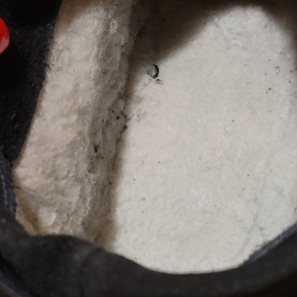 Size 7.5 - Black leather, lined moccasins with beadwork - Picture 8 of 8